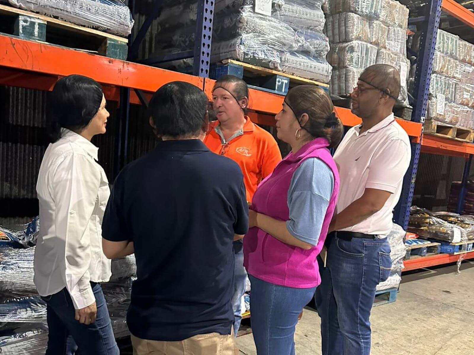 Galería Visita Socios AMVEPE Fábrica Alimento 900x600 (1)