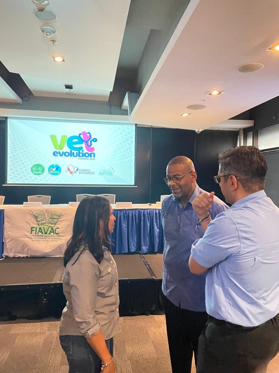 Rueda de Prensa Presentación Vet Evolution Panama 2026 960x1280 (6)